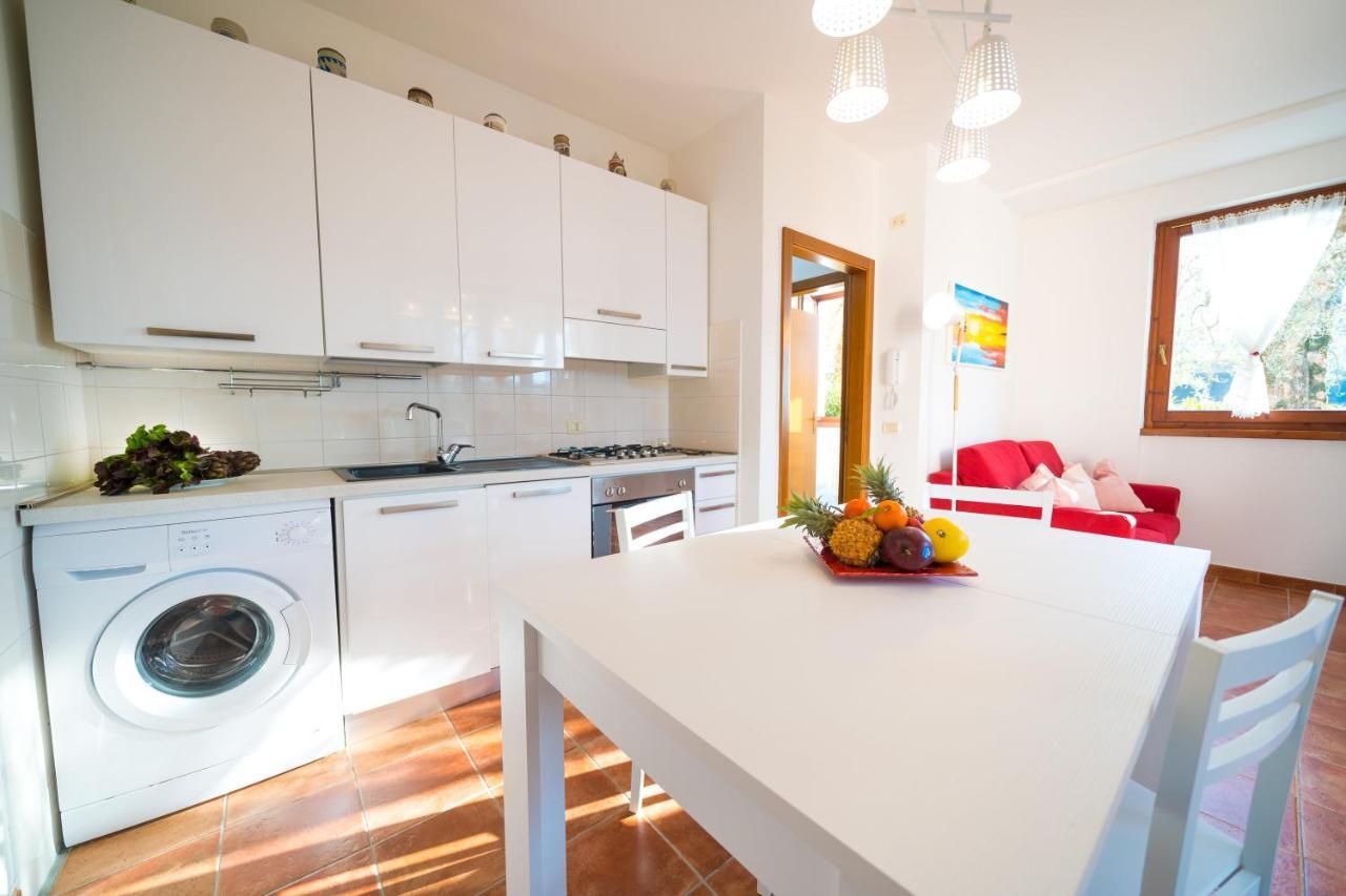 Ulivi Beth'S House Apartment Brenzone sul Garda Bagian luar foto