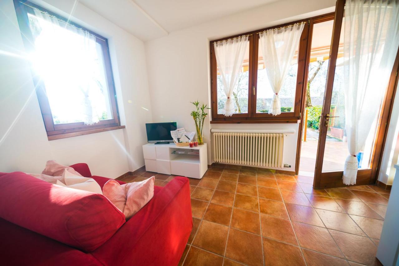 Ulivi Beth'S House Apartment Brenzone sul Garda Bagian luar foto