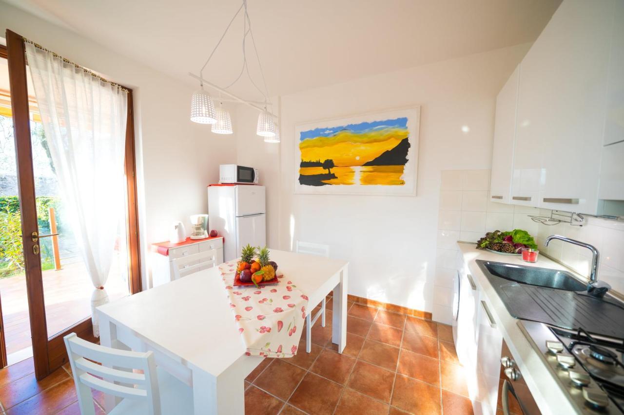 Ulivi Beth'S House Apartment Brenzone sul Garda Bagian luar foto