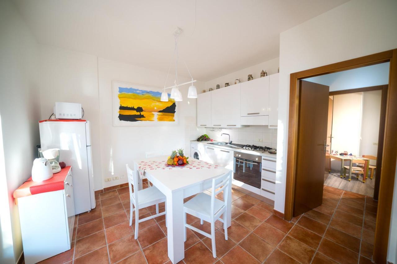 Ulivi Beth'S House Apartment Brenzone sul Garda Bagian luar foto